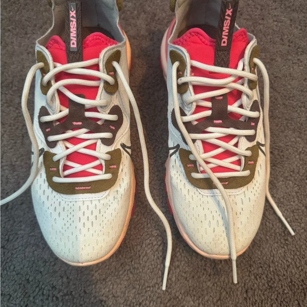 Nike Women’s Sneakers - Picture 3 of 11